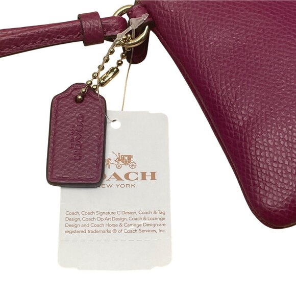 Coach Pebbled Fuchsia Leather With Gold Hardware Wristlet Clutch Bag Sz S - Picture 6 of 9